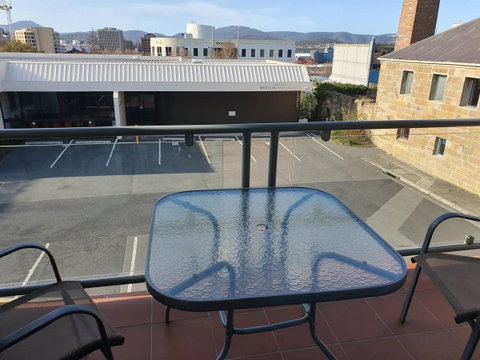 Battery Point Apartment With Car Park - Accommodation Guide 11