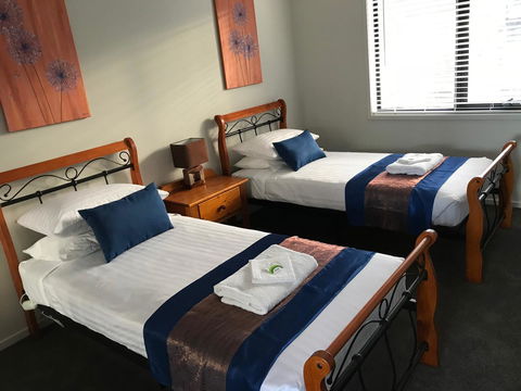 Self Contained Beach View Apartment - Accommodation Asia 12