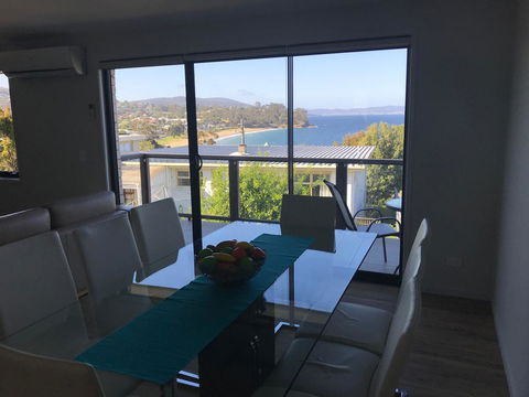 Self Contained Beach View Apartment - Accommodation Asia 2