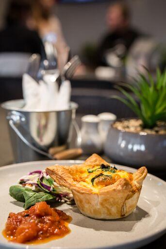 Shoreline Hotel - Accommodation Asia 6