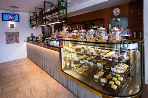 Shoreline Hotel - Accommodation Asia 5