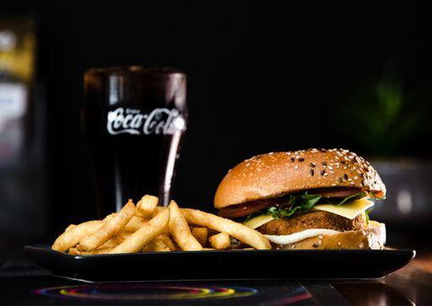 Shoreline Hotel - Accommodation Asia 21