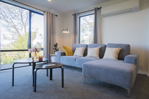 Amazing Sea Views Luxury Guest House - Accommodation Asia 9