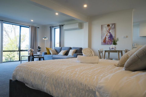 Amazing Sea Views Luxury Guest House - Accommodation Asia 1