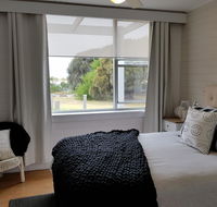 Beach Hut Scamander - Accommodation Guide
