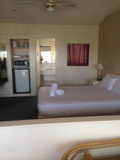 Abel Tasman Airport Motor Inn - Accommodation Asia 8