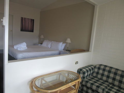 Abel Tasman Airport Motor Inn - Accommodation Asia 26