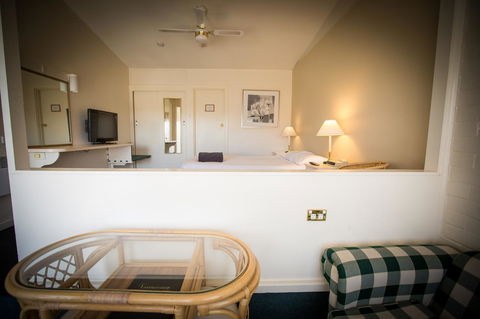 Abel Tasman Airport Motor Inn - Accommodation Asia 37