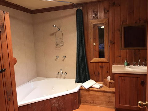 Cradle Highlander - Accommodation Asia 26