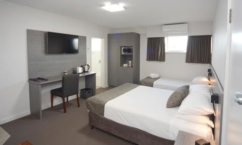 Bridge Hotel - Accommodation Asia 5