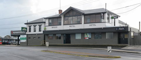Bridge Hotel - Accommodation Asia 0