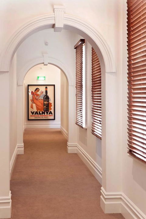 Ikon Hotel - Accommodation Asia 35