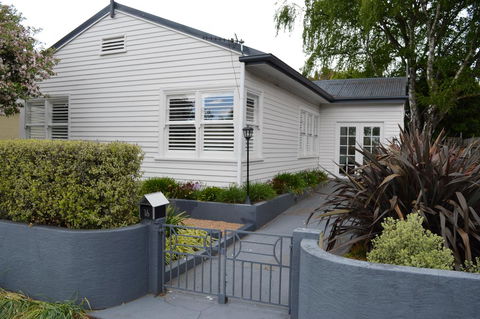 Lyttleton Cottage - Accommodation Asia 16