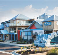 The Island Accommodation - Accommodation Asia