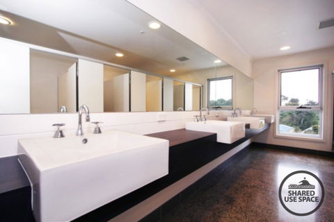 The Island Accommodation - Accommodation Asia 4