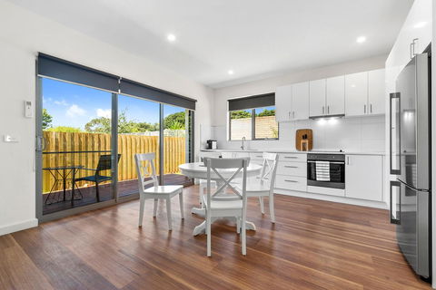 Rosewater Townhouses Dromana - Accommodation Asia 9