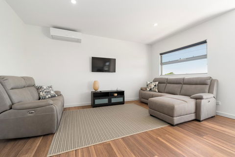 Rosewater Townhouses Dromana - Accommodation Asia 25