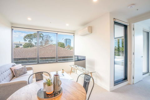 Poplar Apartments - Accommodation Asia 6