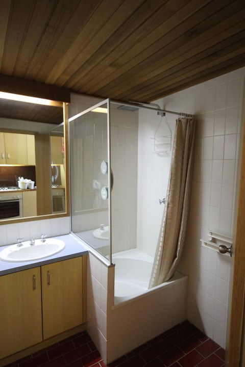 Arlberg Hotham - Accommodation Asia 2