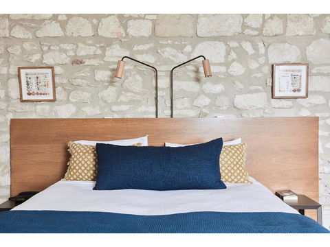 Hotel Sorrento - Accommodation Asia 7