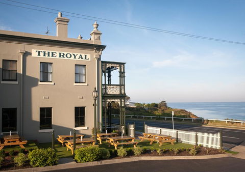 The Royal Hotel Mornington - Accommodation Asia 19