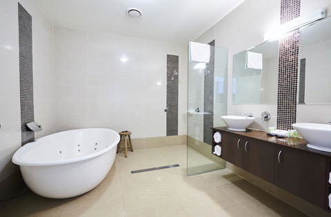 Mornington Hotel - Accommodation Asia 1