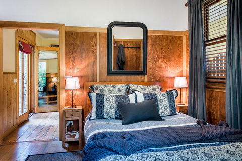 Avalon House - Accommodation Guide 44
