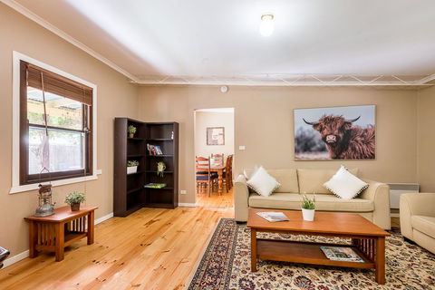 Avalon House - Accommodation Guide 27