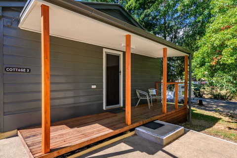 Bright Riverside Holiday Park - Accommodation Guide 25