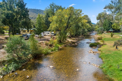 Bright Riverside Holiday Park - Accommodation Guide 12