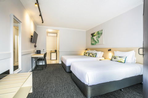 Nightcap At Matthew Flinders Hotel - Accommodation Asia 0