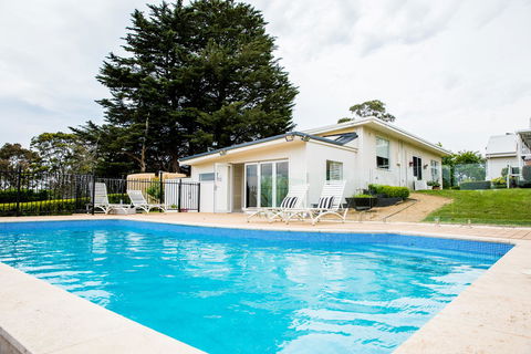 The Cottage - Accommodation Asia 8