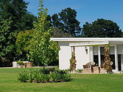 The Cottage - Accommodation Asia 0