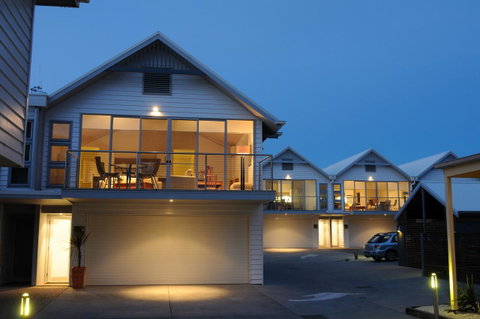 The Victoria Apartments - Accommodation Guide 3