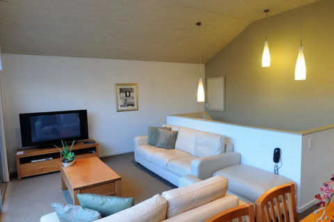 The Victoria Apartments - Accommodation Guide 6