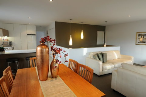 The Victoria Apartments - Accommodation Guide 14
