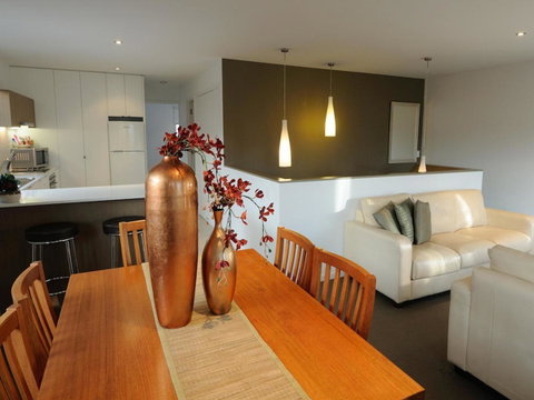The Victoria Apartments - Accommodation Guide 35