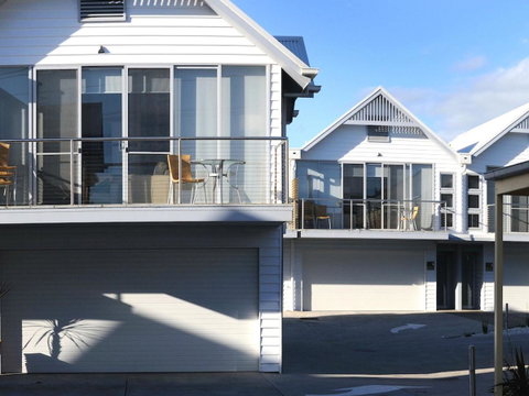The Victoria Apartments - Accommodation Guide 2