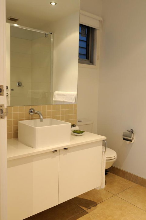 The Victoria Apartments - Accommodation Guide 4