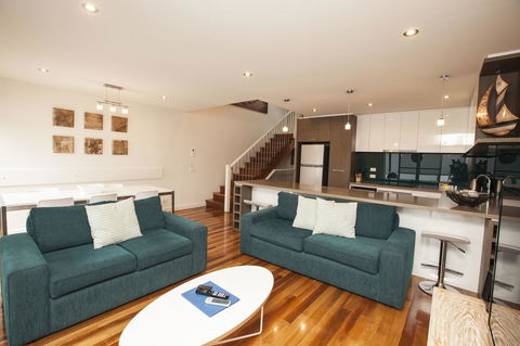 7 Falls Apartments - Accommodation Asia 4