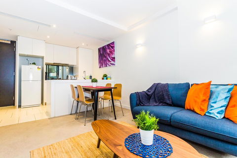 Stay Like Home - Accommodation Guide 24
