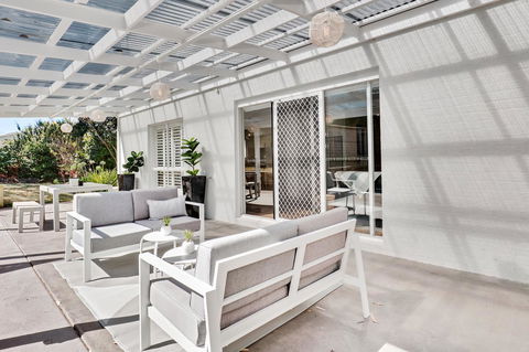 Sandymount - Accommodation Guide 16