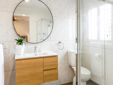 Sandymount - Accommodation Guide 32