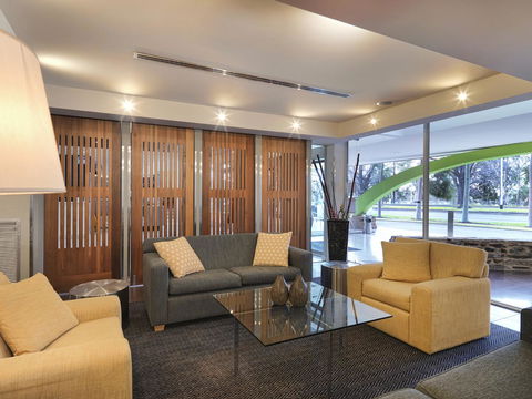 The Parkmore Hotel - Accommodation Asia 21