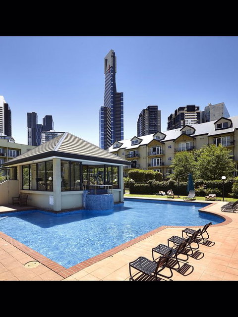 Melbourne Luxury Paradise - Accommodation Guide 12