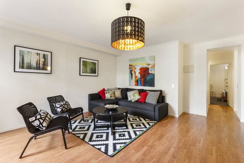 Melbourne Luxury Paradise - Accommodation Guide 3