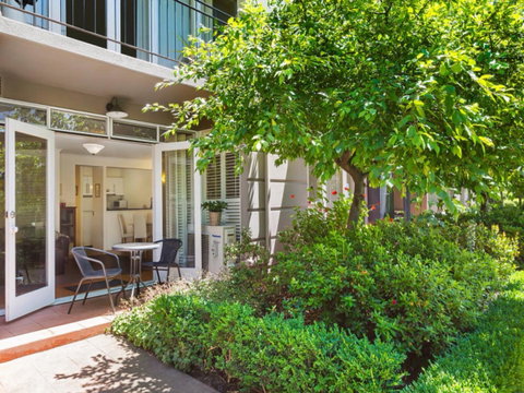 Melbourne Luxury Paradise - Accommodation Guide 10