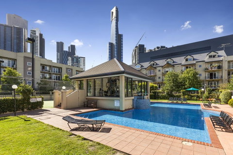 Melbourne Luxury Paradise - Accommodation Guide 7