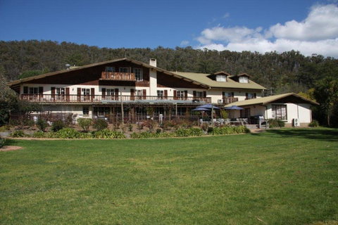 Bright Chalet - Accommodation Guide 0