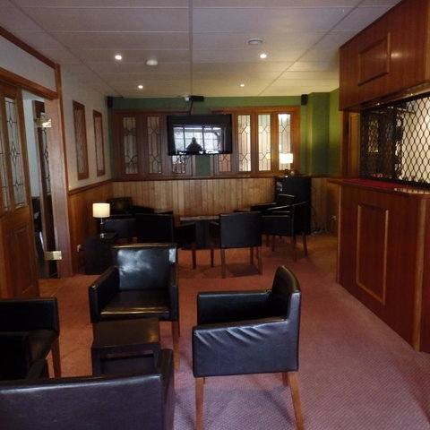Bright Chalet - Accommodation Guide 15